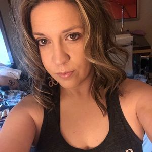 Meet your Posher, Dee